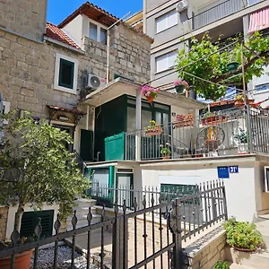 https://apartment-gaga-split-21000.splithotels.org